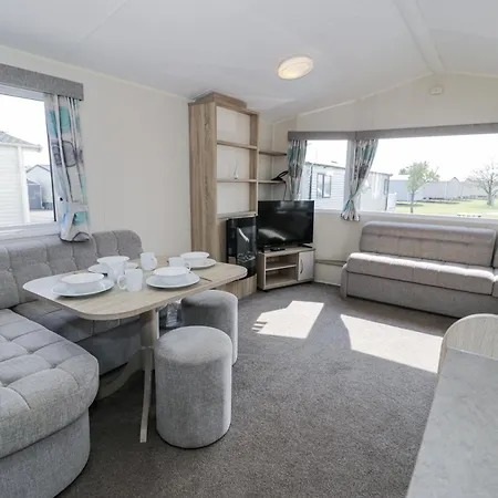 Manor House Gold 2 Bedroom 20c