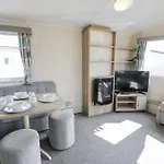 בית נופש Manor House Gold 2 Bedroom 20c *
