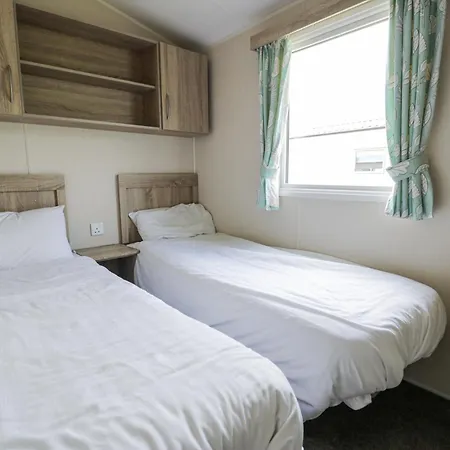 Manor House Gold 2 Bedroom 20c